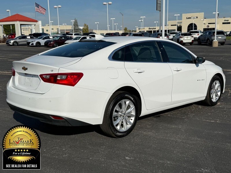 2024 Chevrolet Malibu 1LT photo 3