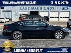 Used 2024 Nissan Altima 2.5 S Sedan Sedan for sale in Springfield, IL