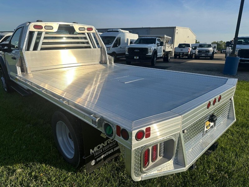 2024 Ford F-550 XLT photo 4