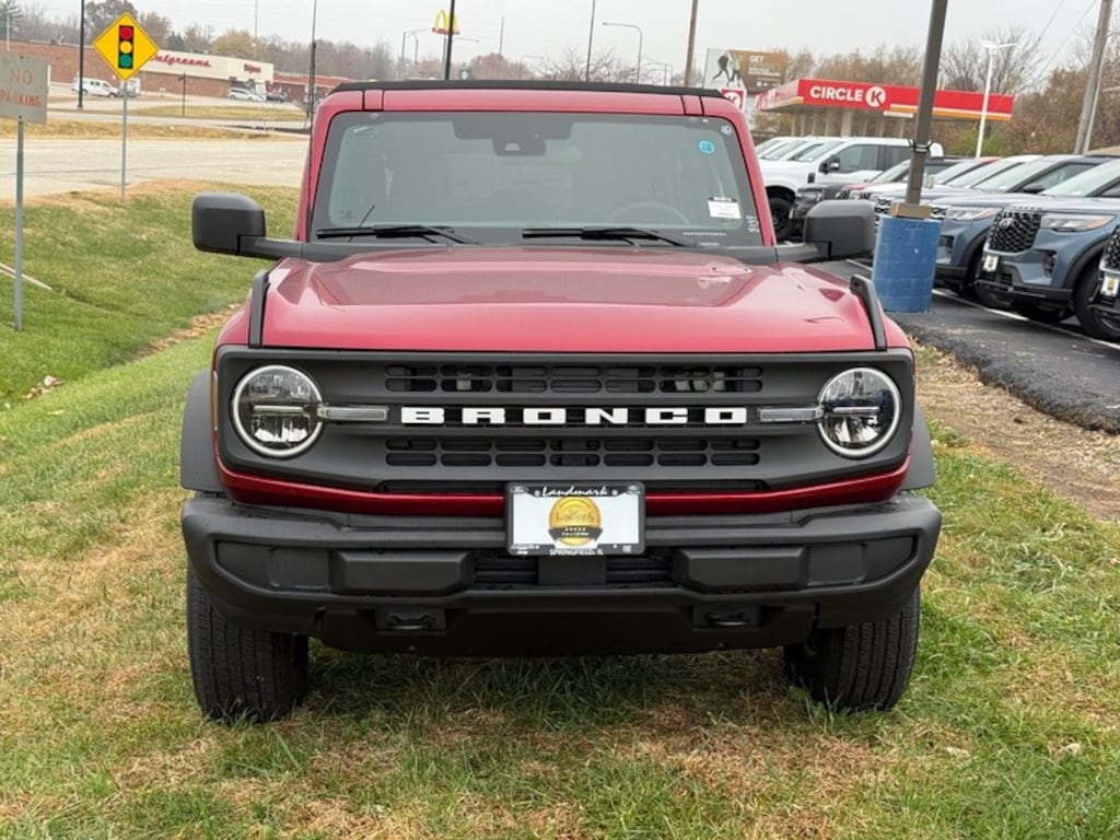 New 2025 Ford Bronco Base 4 Door 4x4 SUV