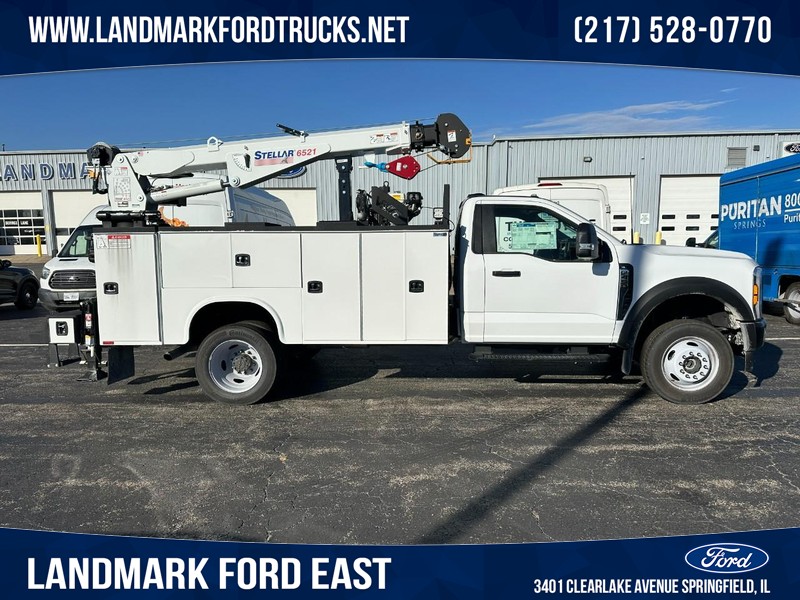 2024 Ford F-450 Super Duty Chassis Cab XL's photo