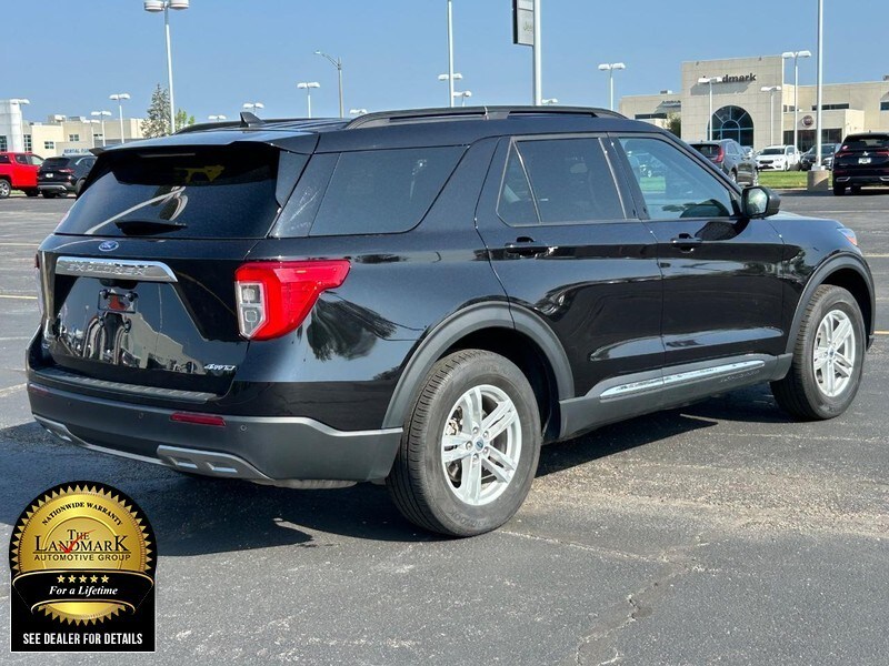 2024 Ford Explorer XLT photo 3