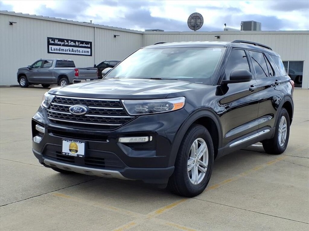 Used 2024 Ford Explorer XLT 4WD SUV