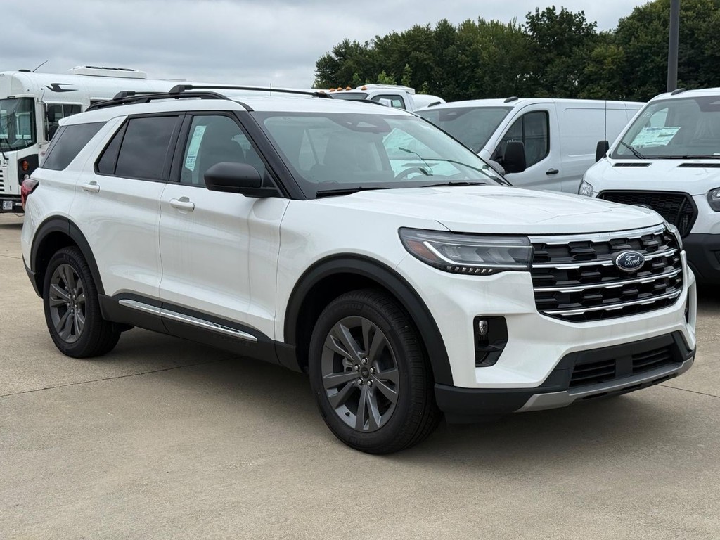 New 2025 Ford Explorer Active SUV