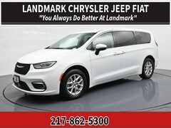 Used 2023 Chrysler Pacifica Touring L Minivan/Van for sale in Springfield, IL