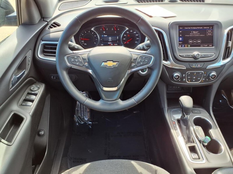 2024 Chevrolet Equinox LT photo 3