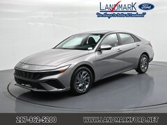 Used 2024 Hyundai Elantra SEL Sedan for sale in Springfield, IL