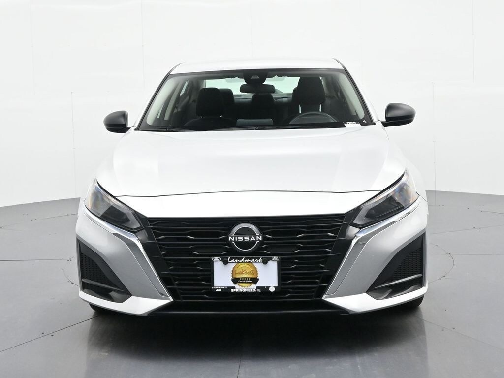 Used 2024 Nissan Altima 2.5 SV Sedan