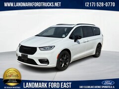 Used 2025 Chrysler Pacifica Limited Minivan/Van for sale in Springfield, IL