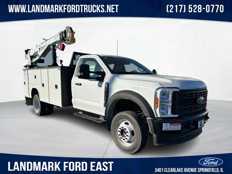 2024 Ford F-450 Super Duty Chassis Cab XL's photo