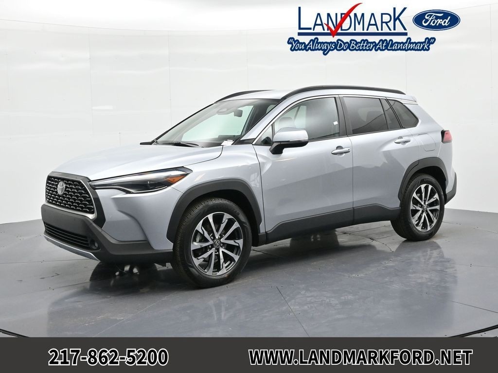 Used 2024 Toyota Corolla Cross XLE SUV