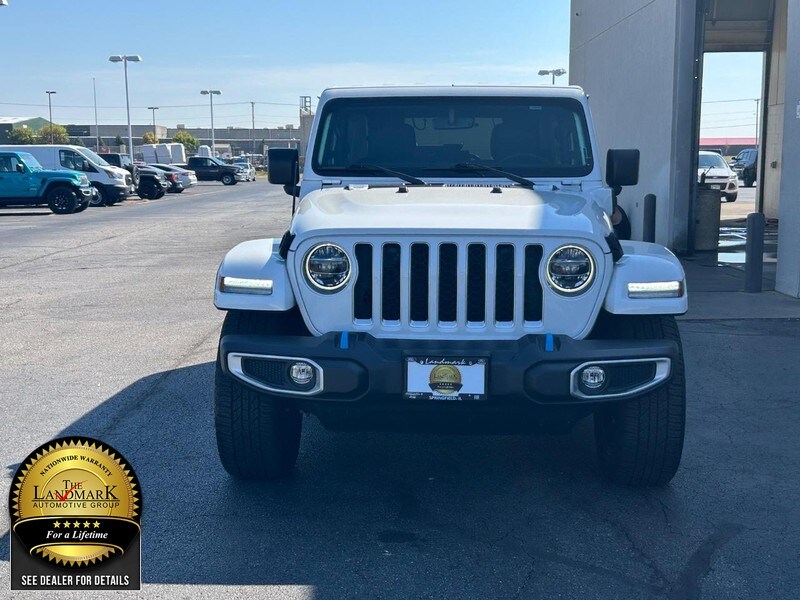 2022 Jeep Wrangler 4xe Unlimited Sahara photo 3