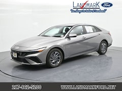 Used 2024 Hyundai Elantra SEL Sedan for sale in Springfield, IL