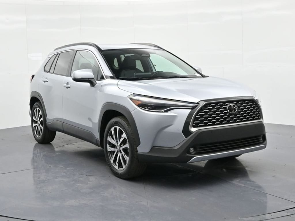 Used 2024 Toyota Corolla Cross XLE SUV