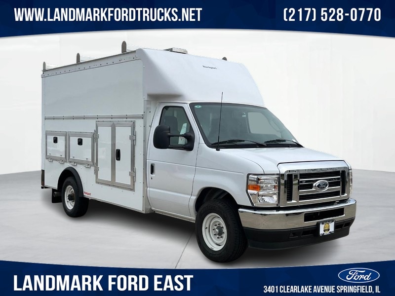 2024 Ford E-Series Cutaway Base's photo