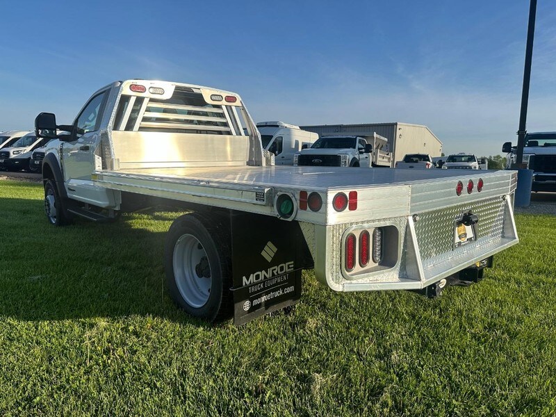 2024 Ford F-550 XLT photo 3