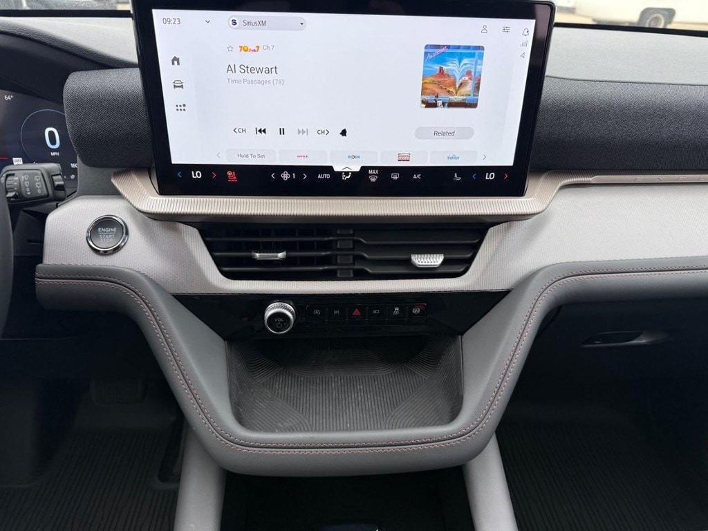 2025 Ford Explorer Active - Photo 21