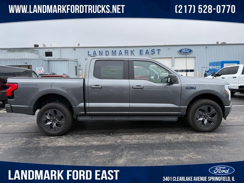 2025 Ford F-150 Lightning Flash's photo