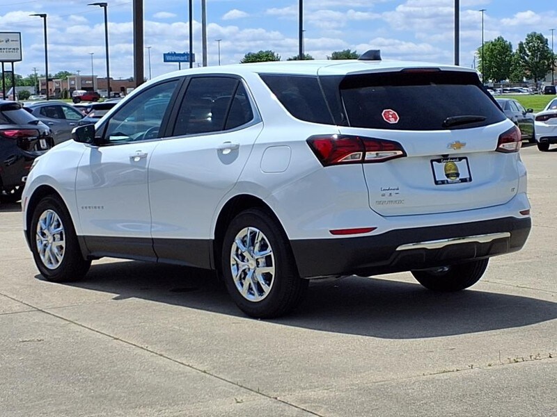 2023 Chevrolet Equinox LT photo 3