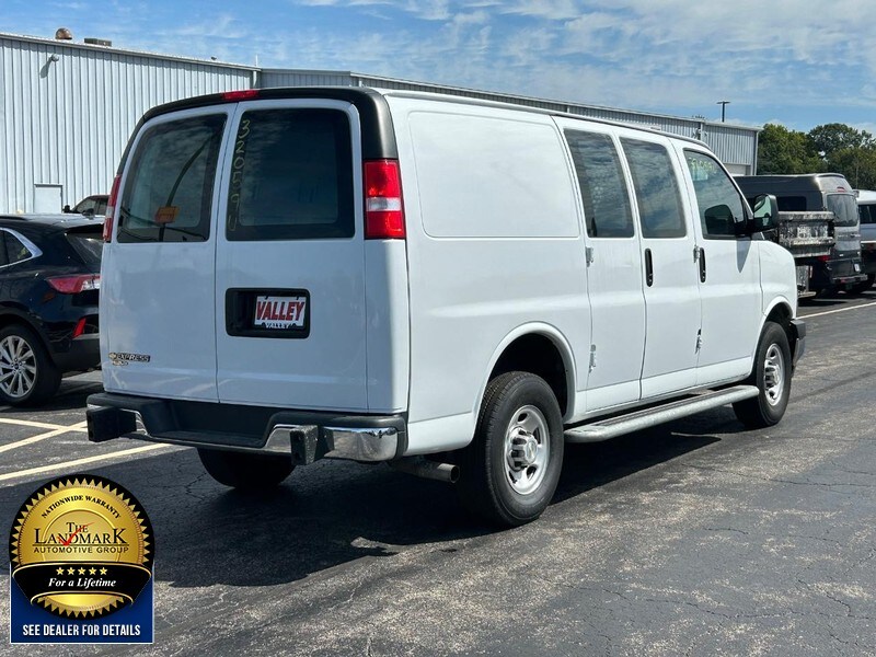 2023 Chevrolet Express 2500 Work Cargo Van photo 2