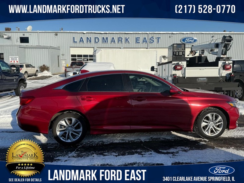 2019 Honda Accord LX's photo