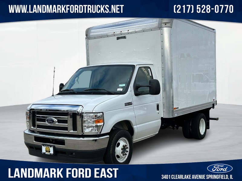 2024 Ford E-Series Cutaway Base's photo