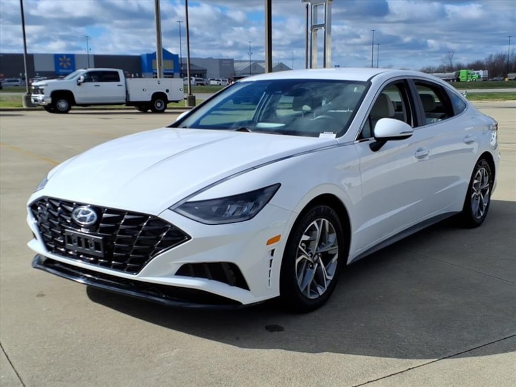 Used 2023 Hyundai Sonata SEL Sedan