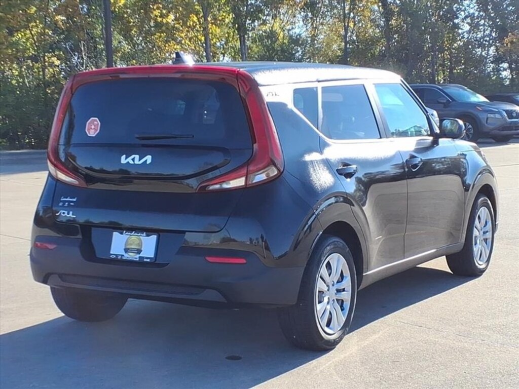Used 2022 Kia Soul LX Sedan