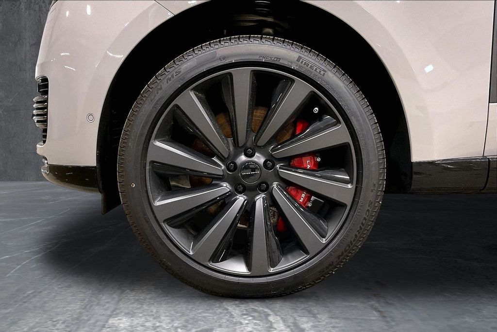 2026 Land Rover Range Rover SV - Photo 13