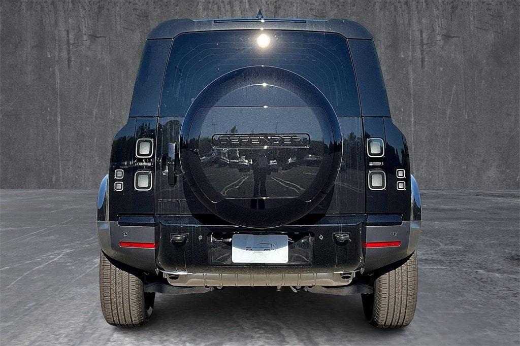 New 2026 Land Rover Defender 110 S 300PS SUV