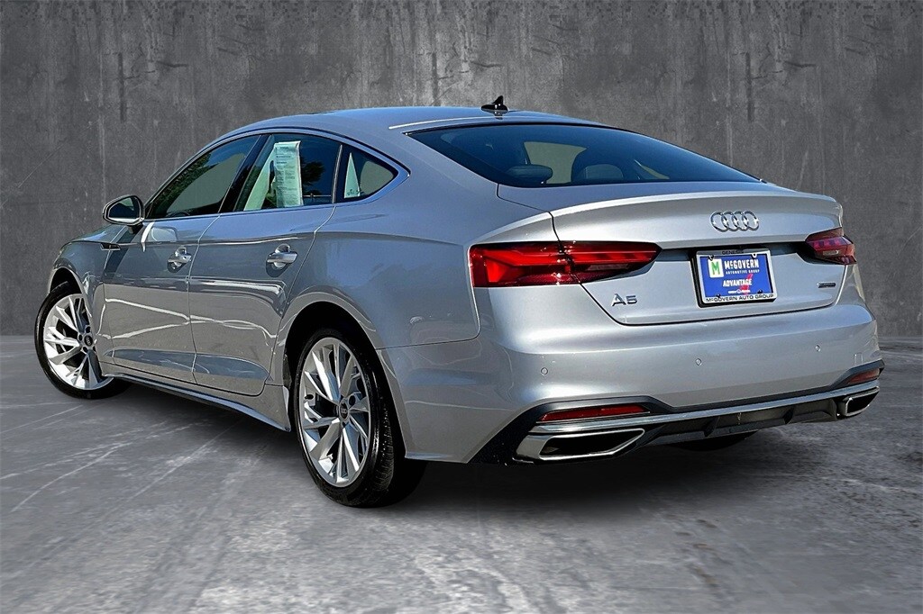 2022 Audi A5 Quattro Premium Plus photo 3