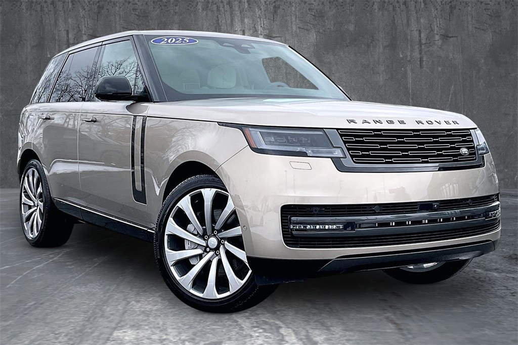 Used 2025 Land Rover Range Rover SE SUV