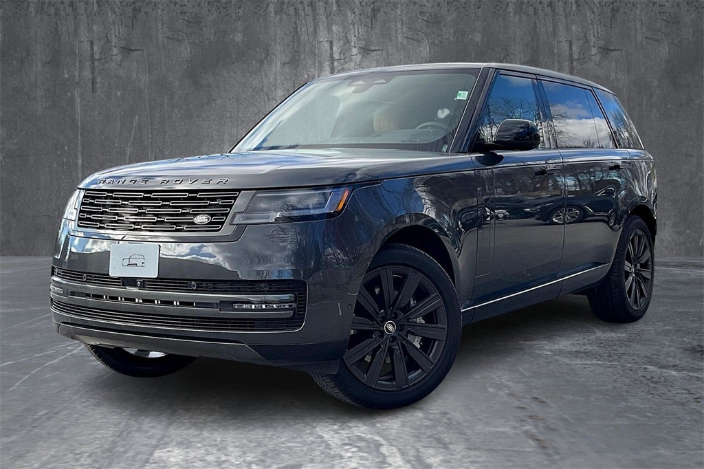2025 Land Rover Range Rover SE's photo