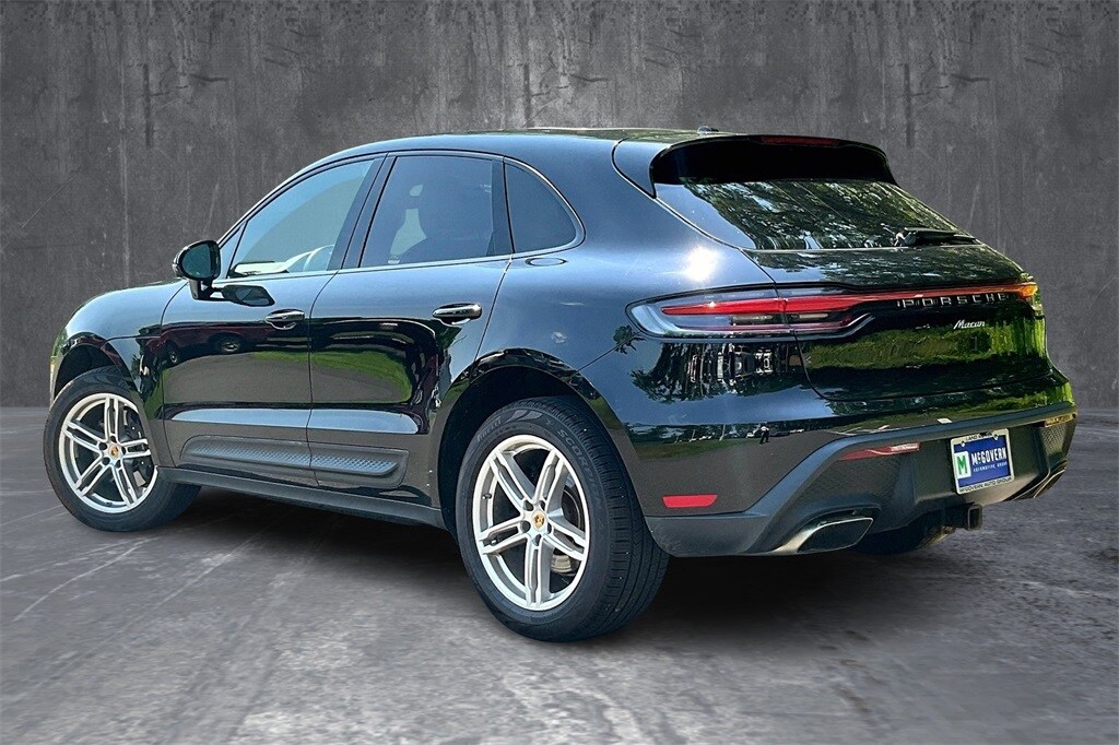 2022 Porsche Macan Base photo 4