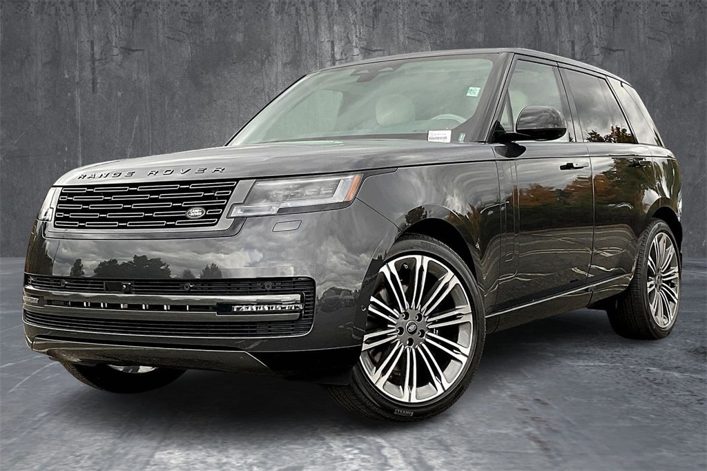 New 2025 Land Rover Range Rover SE 400PS SUV