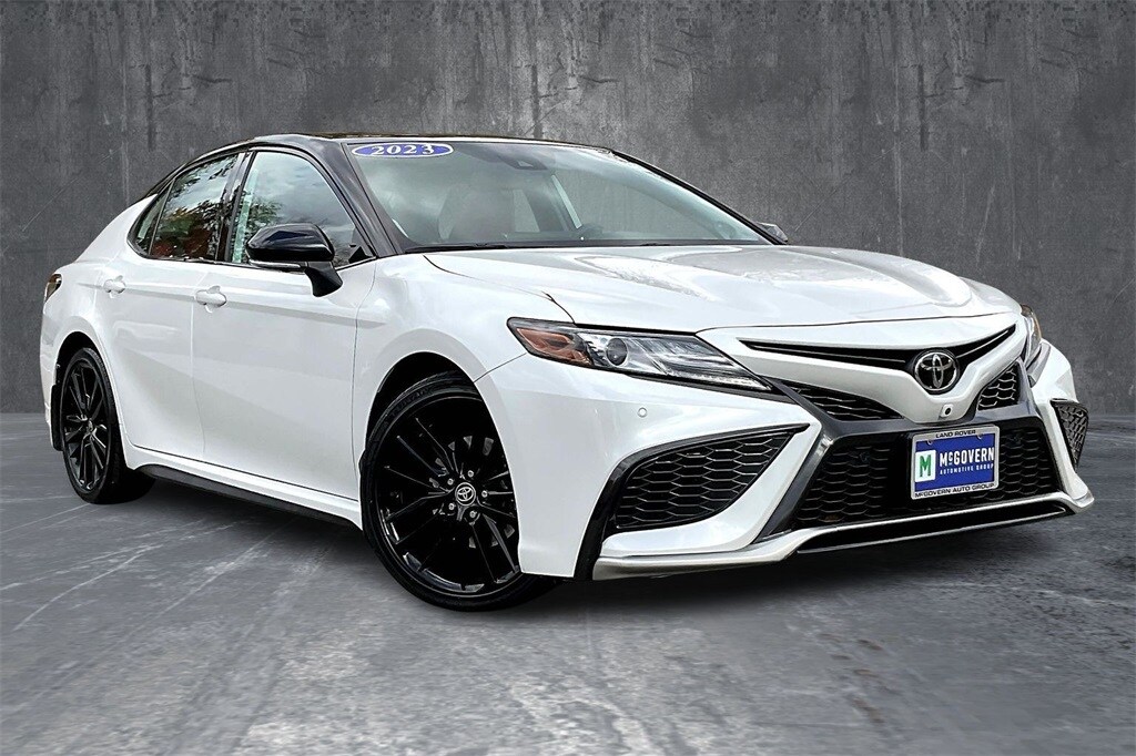 2023 Toyota Camry XSE V6 photo 3