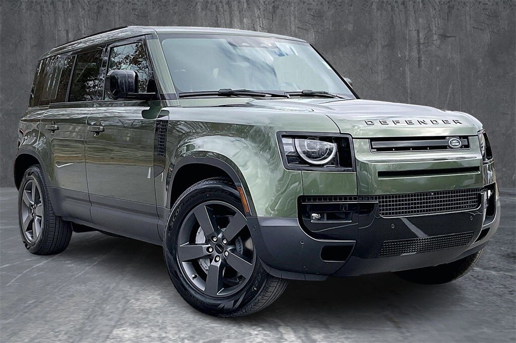 2026 Land Rover Defender 110 S photo 2