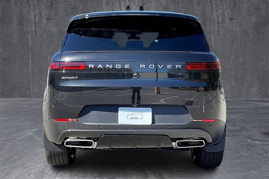 2025 Land Rover Range Rover Sport SE photo 4
