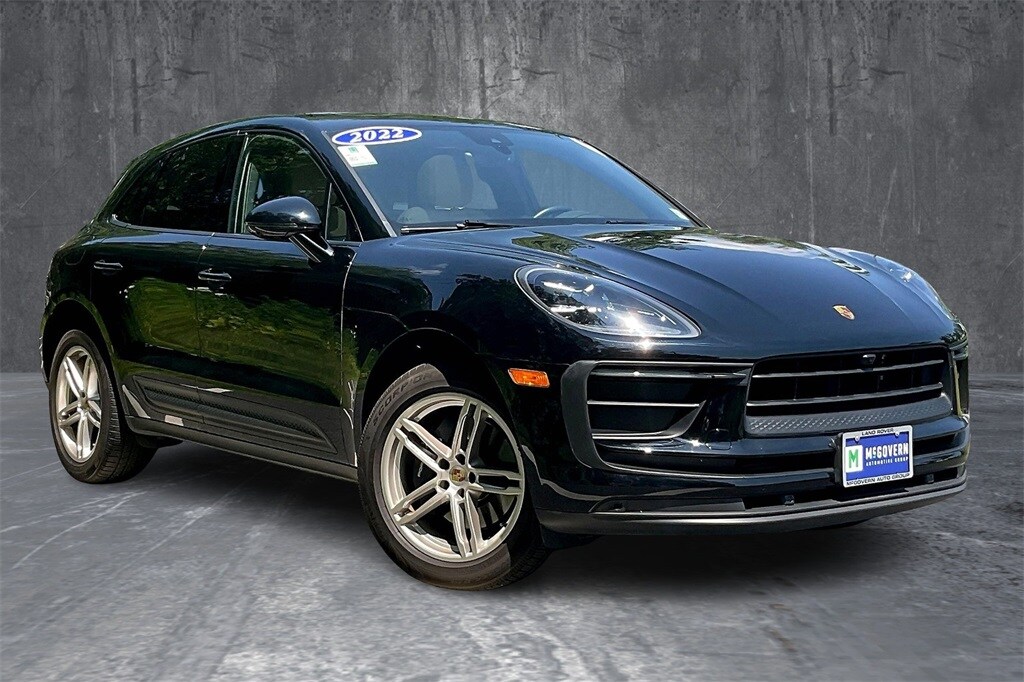 2022 Porsche Macan Base photo 3