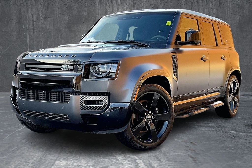 2023 Land Rover Defender Carpathian Edition's photo