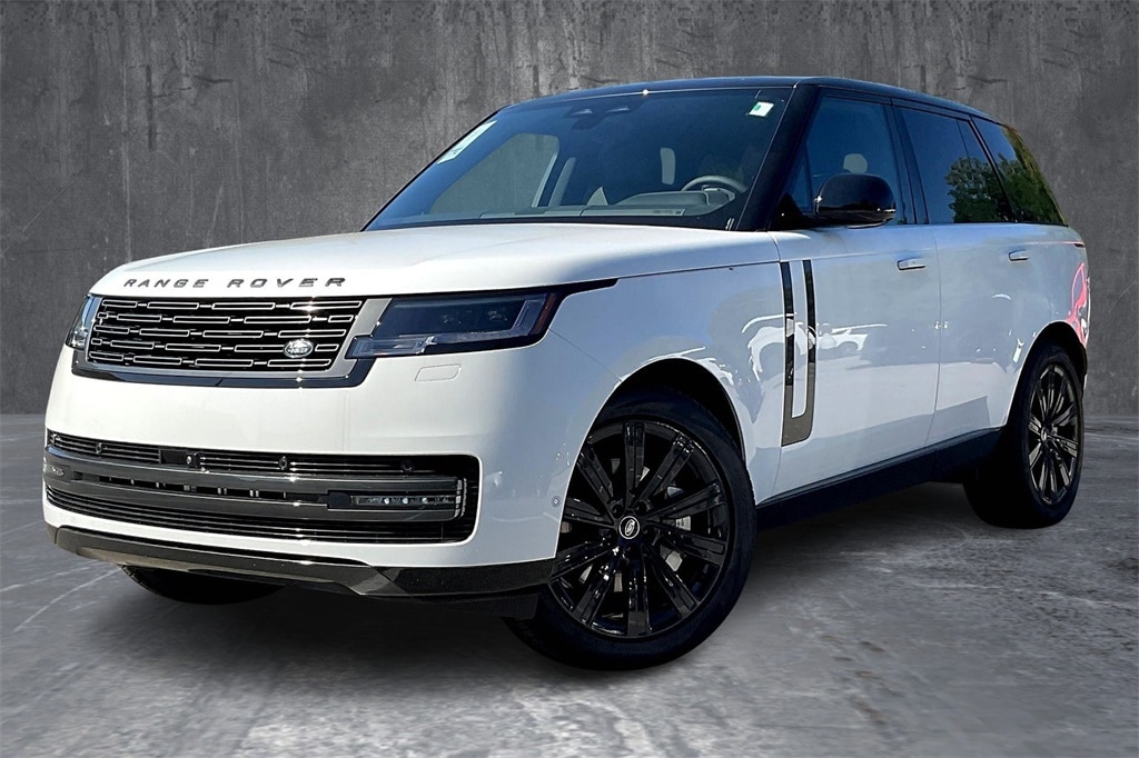 2025 Land Rover Range Rover SE's photo