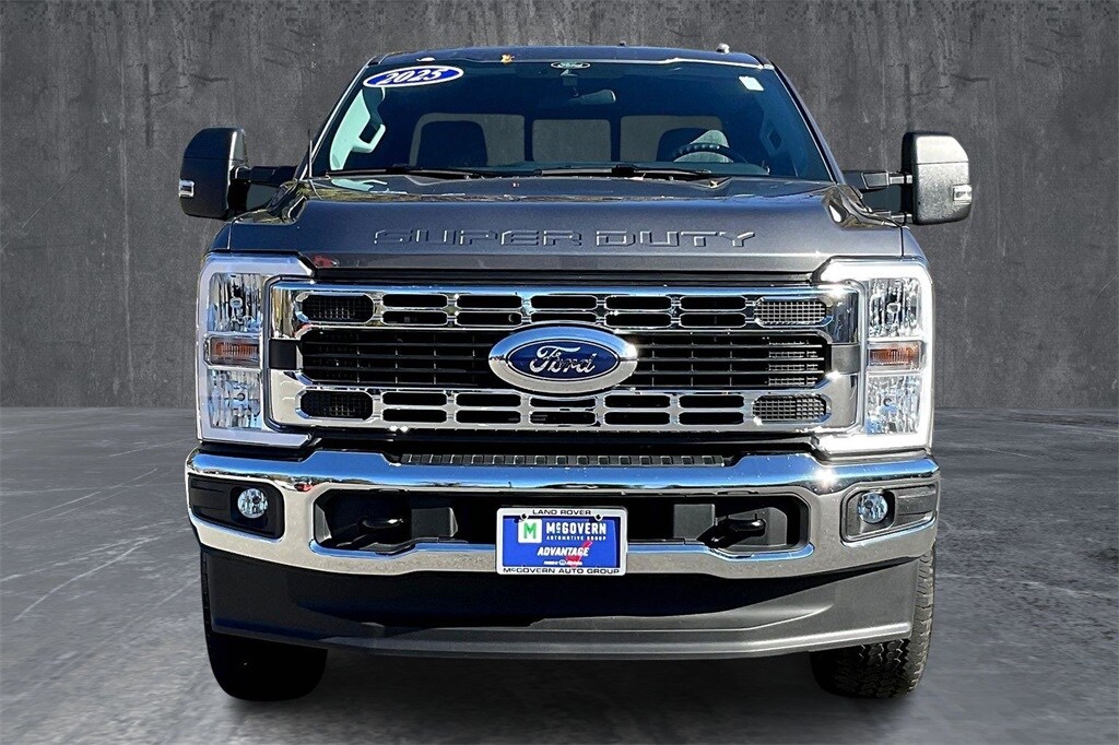 2025 Ford F-250 XLT photo 2