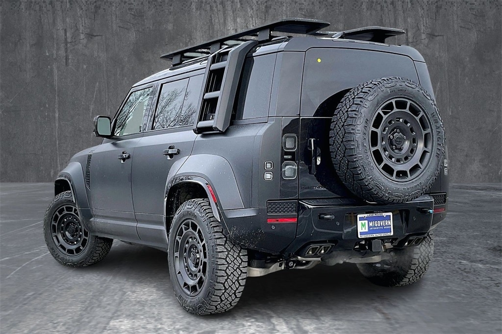 New 2026 Land Rover Defender 110 Octa Black Defender 110 Octa Black SUV