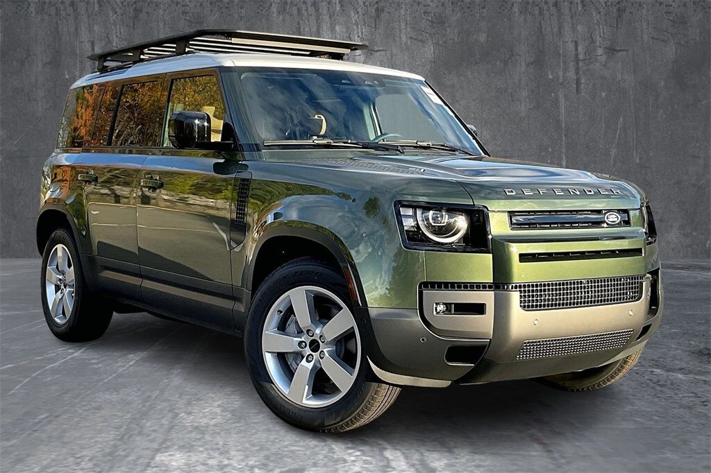 2026 Land Rover Defender 110 S photo 2