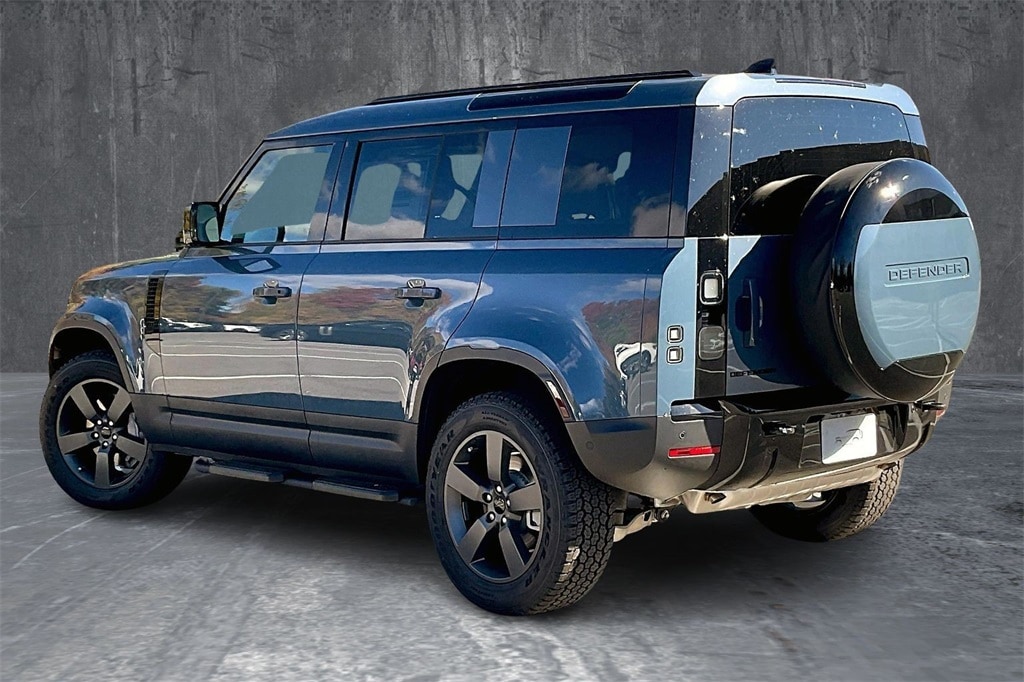 New 2026 Land Rover Defender 110 S 300PS SUV