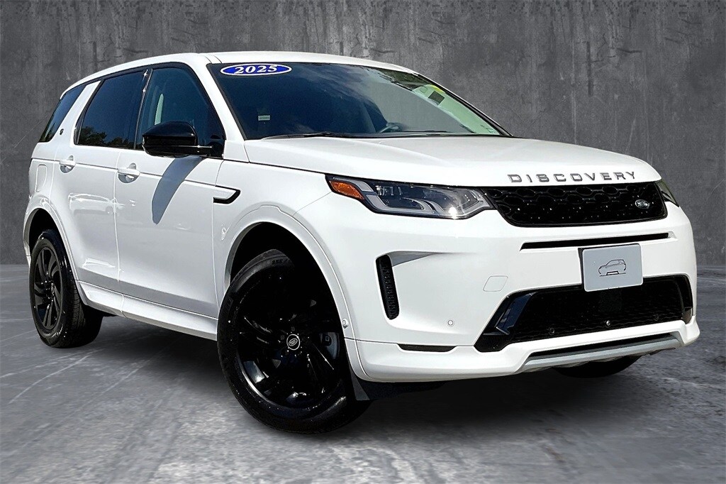 2025 Land Rover Discovery Sport S photo 3