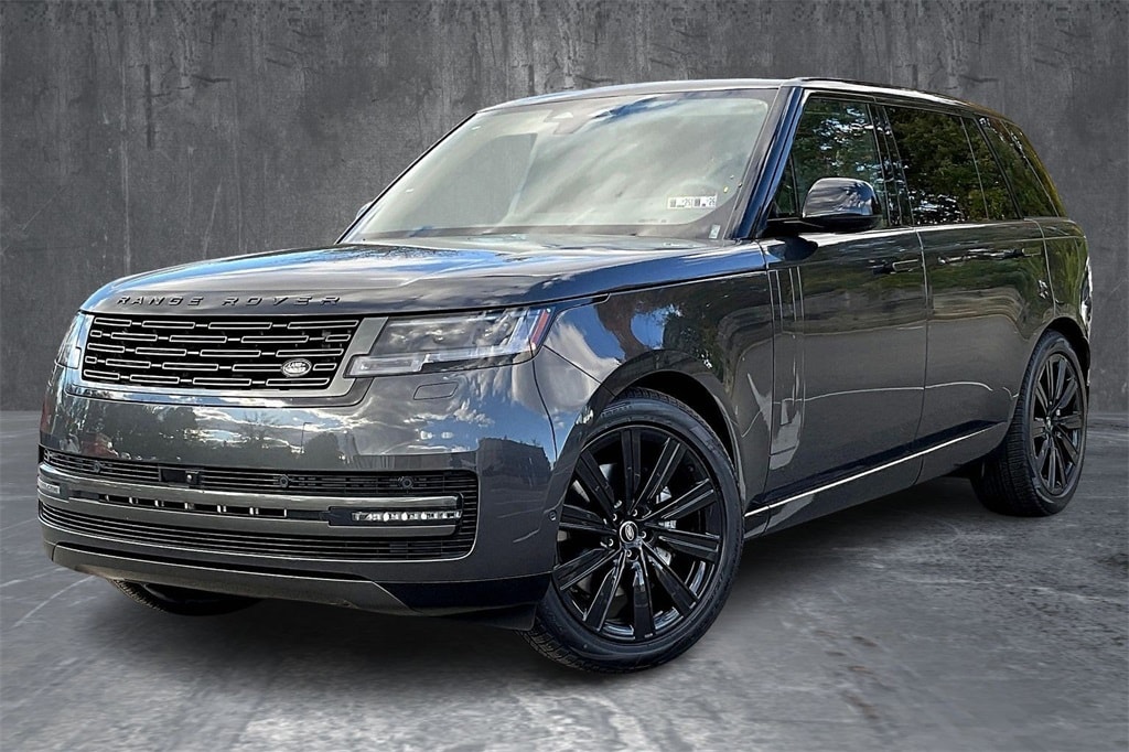 2025 Land Rover Range Rover SE's photo