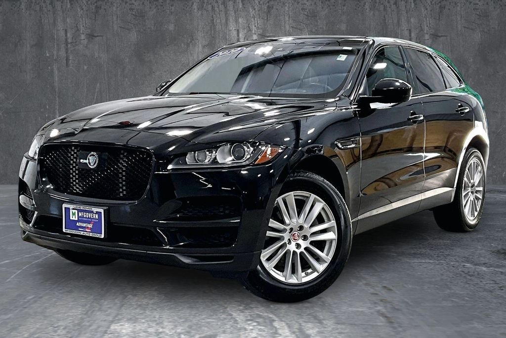 2020 Jaguar F-PACE 25t Prestige AWD's photo