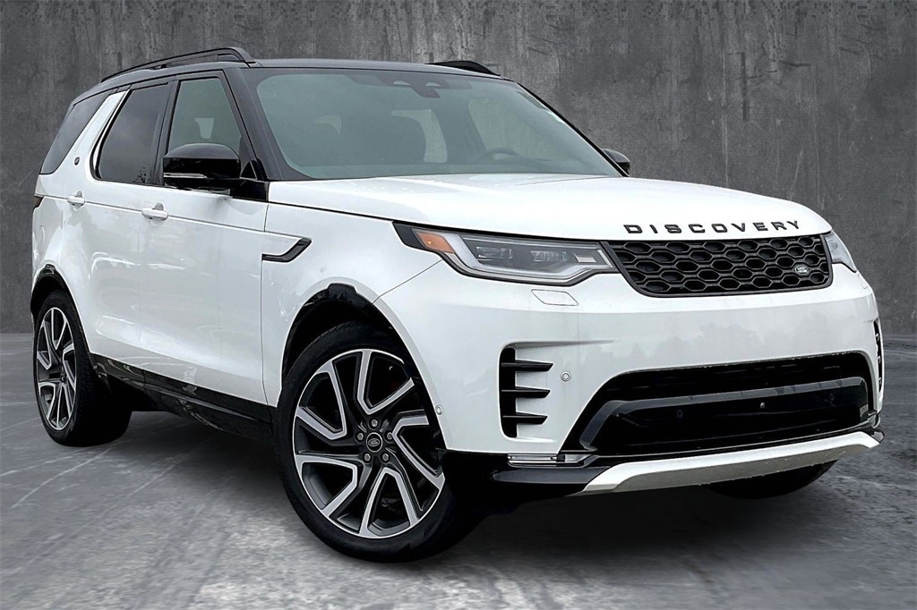 New 2025 Land Rover Discovery Dynamic SE SUV