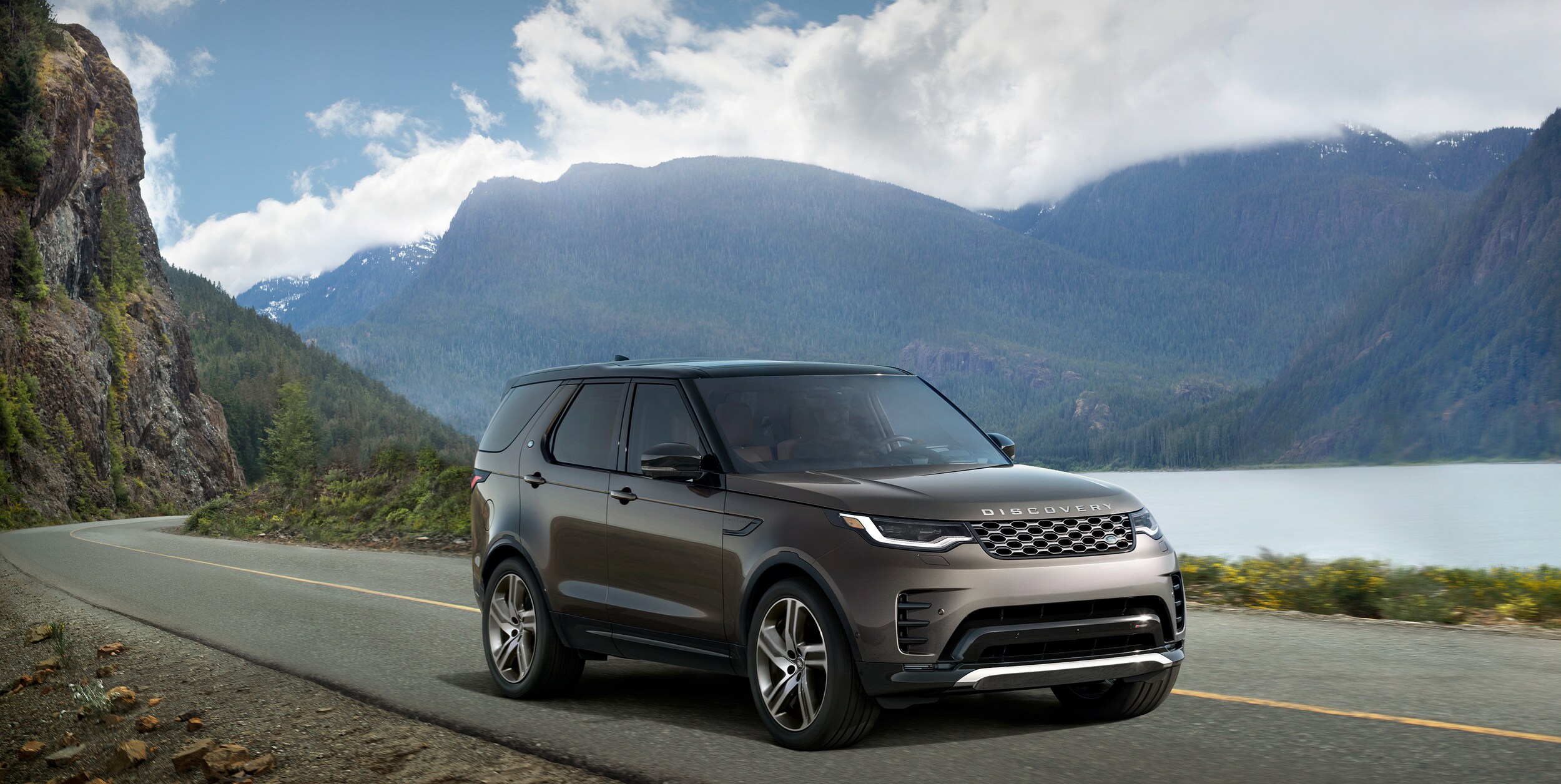 Land Rover Discovery on mountain road